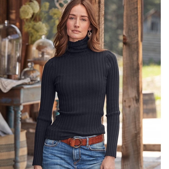 Sundance Tops - Sundance- Legends Turtleneck - size Small